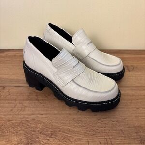 Sorel Joan Now City Loafer Chalk/Black Women Size 9 Croc Embossed Chunky Sole